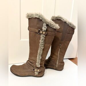 The North Face Women Brianna Tall Winter Boots 9 Tan PrimaLoft 200 Icepick Soles